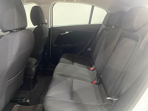 TaksitliOto.Net | 2.El Fiat Egea Hatchback 1.4 16V Fire Easy Plus | Manuel & Benzin | Beyaz | İzmir.2el 2017 Benzin Manuel Fiat Egea Beyaz Gürel Tasarım Aksesuar Otomotiv San. Tic. Ltd. Şti.