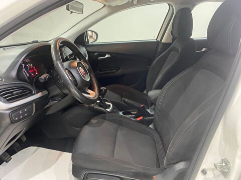 TaksitliOto.Net | 2.El Fiat Egea Hatchback 1.4 16V Fire Easy Plus | Manuel & Benzin | Beyaz | İzmir.2el 2017 Benzin Manuel Fiat Egea Beyaz Gürel Tasarım Aksesuar Otomotiv San. Tic. Ltd. Şti.