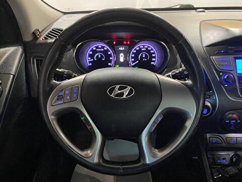TaksitliOto.Net | 2.El Hyundai ix35 SUV 1.6 GDI 4x2 Elite | Manuel & Benzin | Beyaz | İzmir.2el 2014 Benzin Manuel Hyundai ix35 Beyaz Gürel Tasarım Aksesuar Otomotiv San. Tic. Ltd. Şti.
