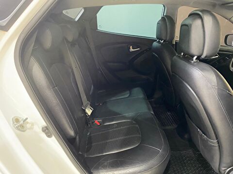 TaksitliOto.Net | 2.El Hyundai ix35 SUV 1.6 GDI 4x2 Elite | Manuel & Benzin | Beyaz | İzmir.2el 2014 Benzin Manuel Hyundai ix35 Beyaz Gürel Tasarım Aksesuar Otomotiv San. Tic. Ltd. Şti.