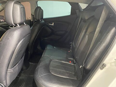 TaksitliOto.Net | 2.El Hyundai ix35 SUV 1.6 GDI 4x2 Elite | Manuel & Benzin | Beyaz | İzmir.2el 2014 Benzin Manuel Hyundai ix35 Beyaz Gürel Tasarım Aksesuar Otomotiv San. Tic. Ltd. Şti.