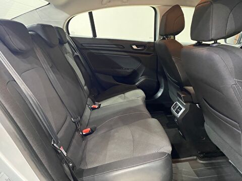 2024 Benzin Otomatik Renault Megane Gümüş Gri Gürel Tasarım Aksesuar Otomotiv San. Tic. Ltd. Şti.