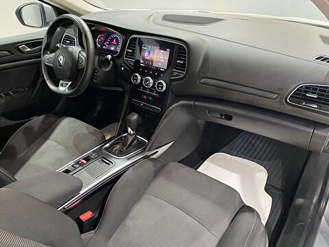 2024 Benzin Otomatik Renault Megane Gümüş Gri Gürel Tasarım Aksesuar Otomotiv San. Tic. Ltd. Şti.