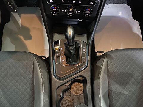 2016 Benzin Otomatik Volkswagen Tiguan Kırmızı Gürel Tasarım Aksesuar Otomotiv San. Tic. Ltd. Şti.