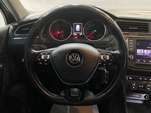 2016 Benzin Otomatik Volkswagen Tiguan Kırmızı Gürel Tasarım Aksesuar Otomotiv San. Tic. Ltd. Şti.
