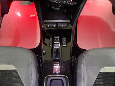 2021 Benzin Otomatik Opel Mokka Kırmızı Gürel Tasarım Aksesuar Otomotiv San. Tic. Ltd. Şti.