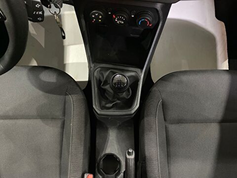 2022 Benzin Manuel Renault Taliant Beyaz Gürel Tasarım Aksesuar Otomotiv San. Tic. Ltd. Şti.