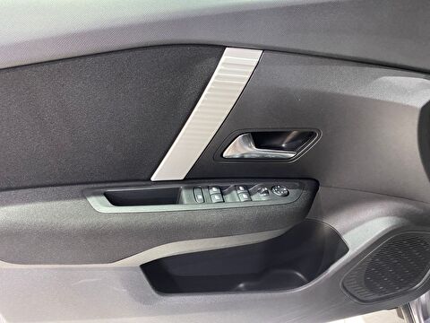 2024 Benzin Otomatik Citroen C4 X Gri Gürel Tasarım Aksesuar Otomotiv San. Tic. Ltd. Şti.