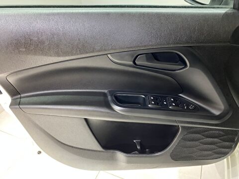 2022 Dizel Otomatik Fiat Egea Beyaz Gürel Tasarım Aksesuar Otomotiv San. Tic. Ltd. Şti.