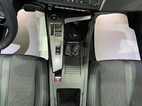 2024 Benzin Otomatik Peugeot 408 Siyah Gürel Tasarım Aksesuar Otomotiv San. Tic. Ltd. Şti.