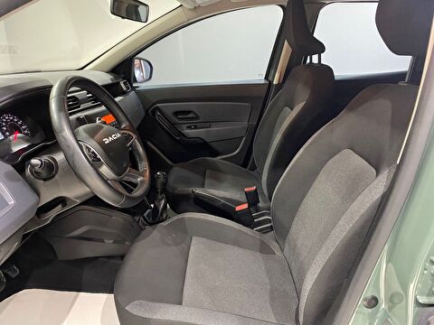 2023 Dizel Manuel Dacia Duster Yeşil Gürel Tasarım Aksesuar Otomotiv San. Tic. Ltd. Şti.