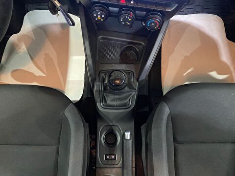 2019 Benzin Manuel Dacia Duster Gri Gürel Tasarım Aksesuar Otomotiv San. Tic. Ltd. Şti.