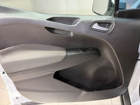 2021 Dizel Manuel Ford Tourneo Courier Beyaz Gürel Tasarım Aksesuar Otomotiv San. Tic. Ltd. Şti.