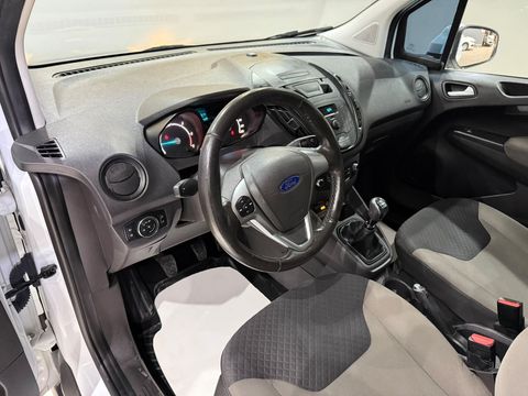 2021 Dizel Manuel Ford Tourneo Courier Beyaz Gürel Tasarım Aksesuar Otomotiv San. Tic. Ltd. Şti.