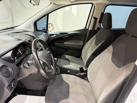 2021 Dizel Manuel Ford Tourneo Courier Beyaz Gürel Tasarım Aksesuar Otomotiv San. Tic. Ltd. Şti.