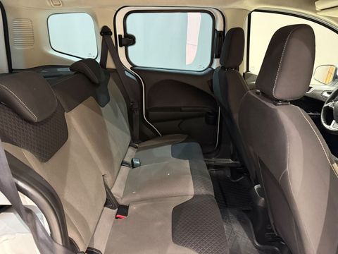2021 Dizel Manuel Ford Tourneo Courier Beyaz Gürel Tasarım Aksesuar Otomotiv San. Tic. Ltd. Şti.