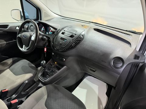 2021 Dizel Manuel Ford Tourneo Courier Beyaz Gürel Tasarım Aksesuar Otomotiv San. Tic. Ltd. Şti.