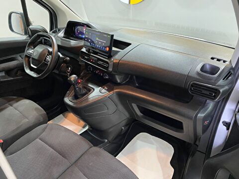 2024 Dizel Manuel Peugeot Partner Beyaz Gürel Tasarım Aksesuar Otomotiv San. Tic. Ltd. Şti.