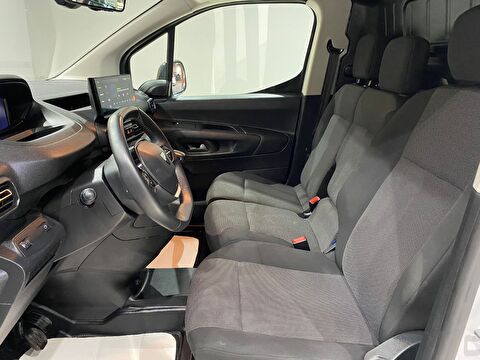 2024 Dizel Manuel Peugeot Partner Beyaz Gürel Tasarım Aksesuar Otomotiv San. Tic. Ltd. Şti.