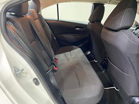 2022 Hybrid Otomatik Toyota Corolla Beyaz Gürel Tasarım Aksesuar Otomotiv San. Tic. Ltd. Şti.