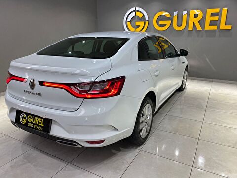 2022 Benzin Otomatik Renault Megane Beyaz Gürel Tasarım Aksesuar Otomotiv San. Tic. Ltd. Şti.