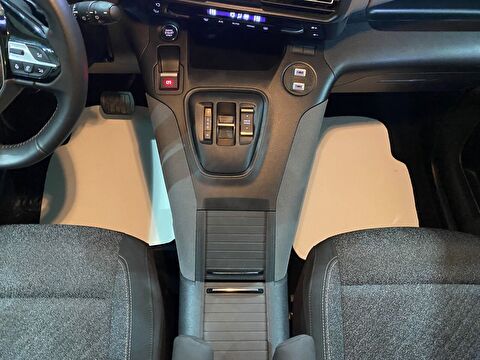 2026 Dizel Otomatik Peugeot Rifter Gri Gürel Tasarım Aksesuar Otomotiv San. Tic. Ltd. Şti.