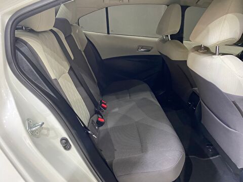 2020 Hybrid Otomatik Toyota Corolla Beyaz Gürel Tasarım Aksesuar Otomotiv San. Tic. Ltd. Şti.