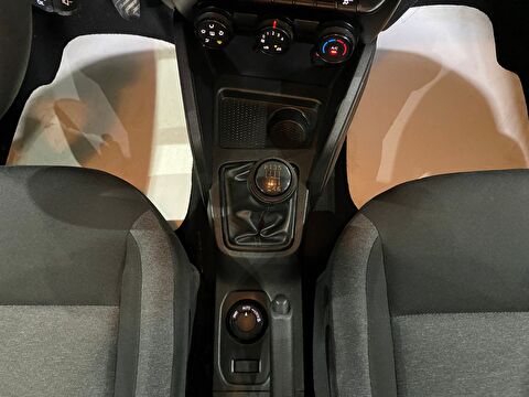 2023 Benzin Manuel Dacia Duster Yeşil Gürel Tasarım Aksesuar Otomotiv San. Tic. Ltd. Şti.