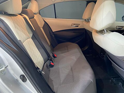 2021 Benzin Otomatik Toyota Corolla Gümüş Gri Gürel Tasarım Aksesuar Otomotiv San. Tic. Ltd. Şti.