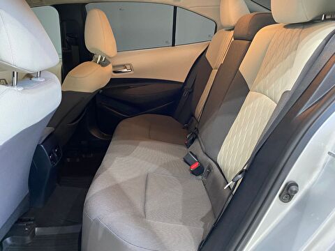 2021 Benzin Otomatik Toyota Corolla Gümüş Gri Gürel Tasarım Aksesuar Otomotiv San. Tic. Ltd. Şti.