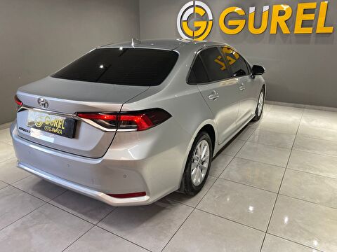 2021 Benzin Otomatik Toyota Corolla Gümüş Gri Gürel Tasarım Aksesuar Otomotiv San. Tic. Ltd. Şti.