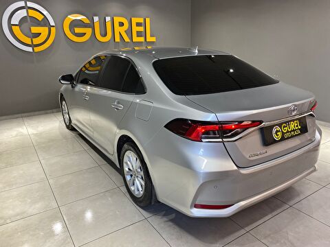 2021 Benzin Otomatik Toyota Corolla Gümüş Gri Gürel Tasarım Aksesuar Otomotiv San. Tic. Ltd. Şti.