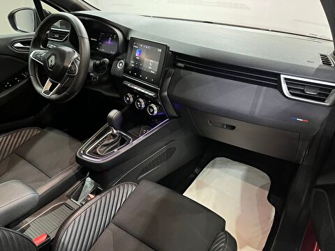 2024 Benzin Otomatik Renault Clio Kırmızı Gürel Tasarım Aksesuar Otomotiv San. Tic. Ltd. Şti.