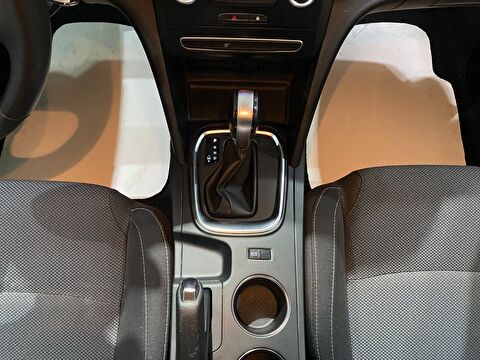 2021 Benzin Otomatik Renault Megane Beyaz Gürel Tasarım Aksesuar Otomotiv San. Tic. Ltd. Şti.