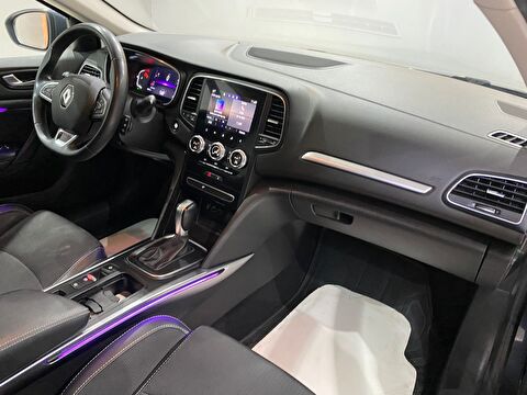 TaksitliOto.Net | 2.El Renault Megane Sedan 1.5 Blue DCI Icon EDC | Otomatik & Dizel | Gri | İzmir.2el 2022 Dizel Otomatik Renault Megane Gri Gürel Tasarım Aksesuar Otomotiv San. Tic. Ltd. Şti.