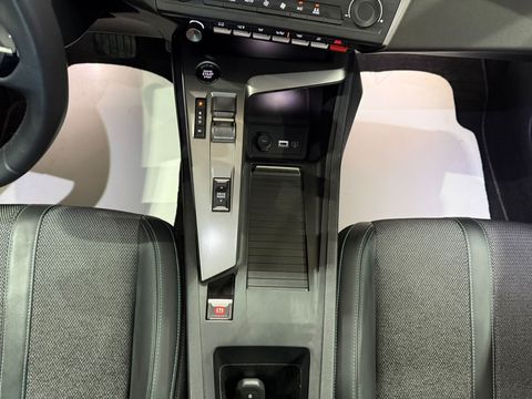 2025 Benzin Otomatik Peugeot 408 Kırmızı Gürel Tasarım Aksesuar Otomotiv San. Tic. Ltd. Şti.