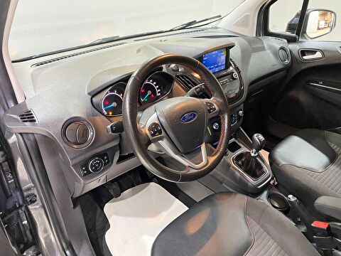 2022 Benzin Manuel Ford Tourneo Courier Gri Gürel Tasarım Aksesuar Otomotiv San. Tic. Ltd. Şti.