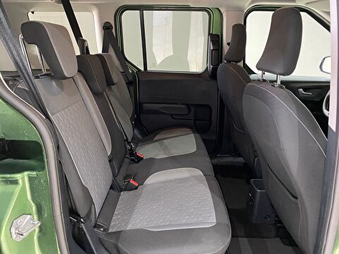 2025 Dizel Manuel Ford Tourneo Courier Yeşil Gürel Tasarım Aksesuar Otomotiv San. Tic. Ltd. Şti.