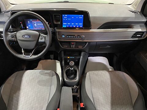 2025 Dizel Manuel Ford Tourneo Courier Yeşil Gürel Tasarım Aksesuar Otomotiv San. Tic. Ltd. Şti.