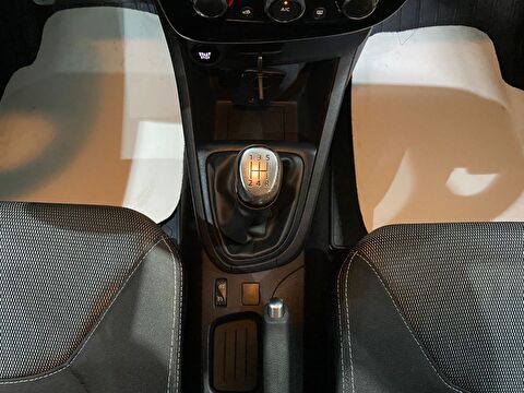 2017 Benzin Manuel Renault Clio Beyaz Gürel Tasarım Aksesuar Otomotiv San. Tic. Ltd. Şti.