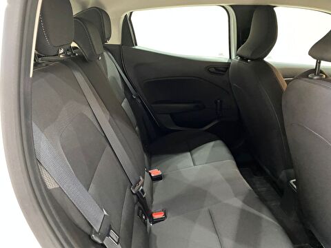 2022 Benzin Otomatik Renault Clio Beyaz Gürel Tasarım Aksesuar Otomotiv San. Tic. Ltd. Şti.