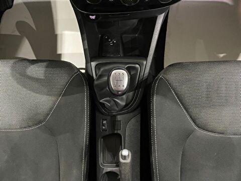 TaksitliOto.Net | 2.El Renault Clio Hatchback 0.9 TCe Joy | Manuel & Benzin | Beyaz | İzmir.2el 2020 Benzin Manuel Renault Clio Beyaz Gürel Tasarım Aksesuar Otomotiv San. Tic. Ltd. Şti.