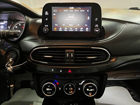 2021 Benzin Manuel Fiat Egea Kırmızı Gürel Tasarım Aksesuar Otomotiv San. Tic. Ltd. Şti.