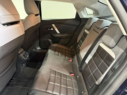 2025 Benzin Otomatik Citroen C4 X Lacivert Gürel Tasarım Aksesuar Otomotiv San. Tic. Ltd. Şti.