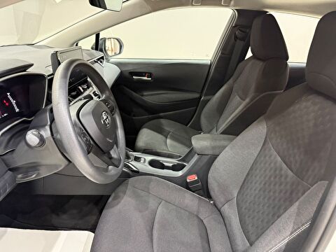 2026 Benzin Otomatik Toyota Corolla Beyaz Gürel Tasarım Aksesuar Otomotiv San. Tic. Ltd. Şti.