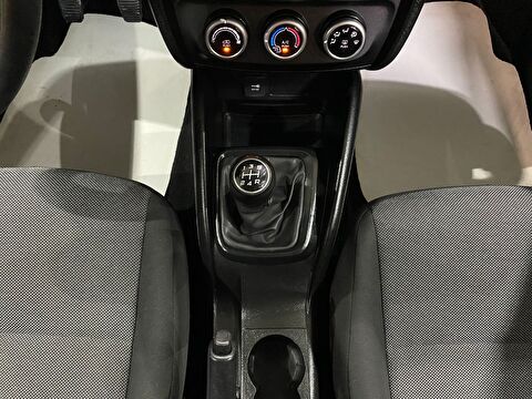2023 Dizel Manuel Fiat Egea Beyaz Gürel Tasarım Aksesuar Otomotiv San. Tic. Ltd. Şti.