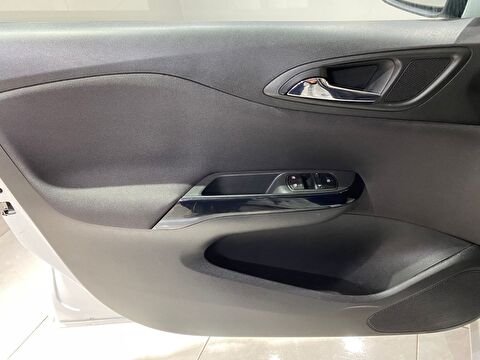 TaksitliOto.Net | 2.El Opel Corsa Hatchback 1.2 Essentia | Manuel & Benzin | Beyaz | İzmir.2el 2016 Benzin Manuel Opel Corsa Beyaz Gürel Tasarım Aksesuar Otomotiv San. Tic. Ltd. Şti.
