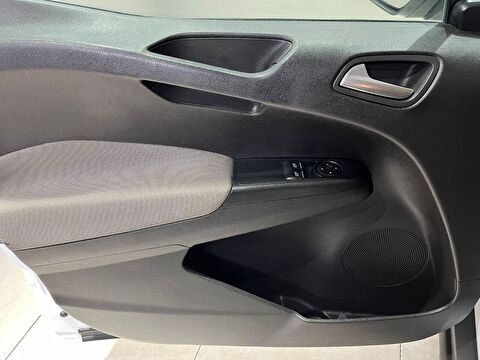 2021 Dizel Manuel Ford Tourneo Courier Journey Beyaz Gürel Tasarım Aksesuar Otomotiv San. Tic. Ltd. Şti.