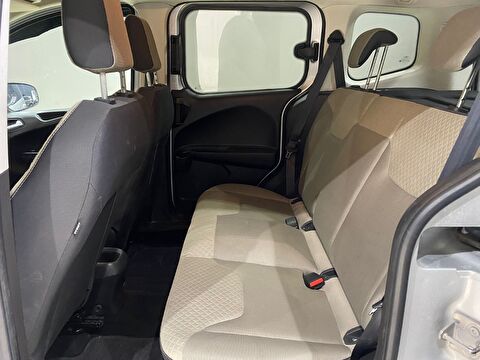 2021 Dizel Manuel Ford Tourneo Courier Gümüş Gri Gürel Tasarım Aksesuar Otomotiv San. Tic. Ltd. Şti.