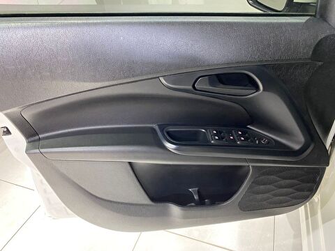 2019 Dizel Manuel Fiat Egea Beyaz Gürel Tasarım Aksesuar Otomotiv San. Tic. Ltd. Şti.